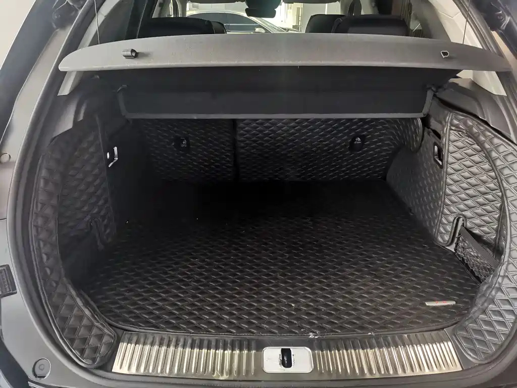 HONGQI HS5 2021