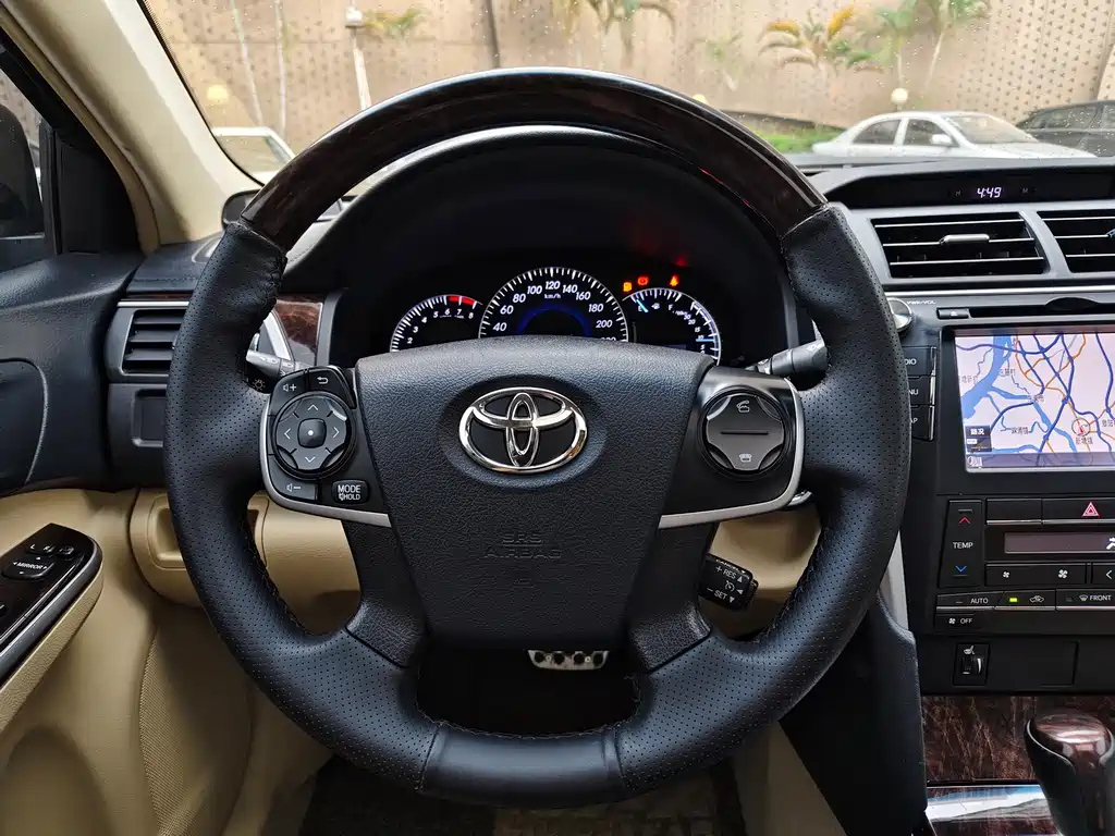 TOYOTA CAMRY 2016