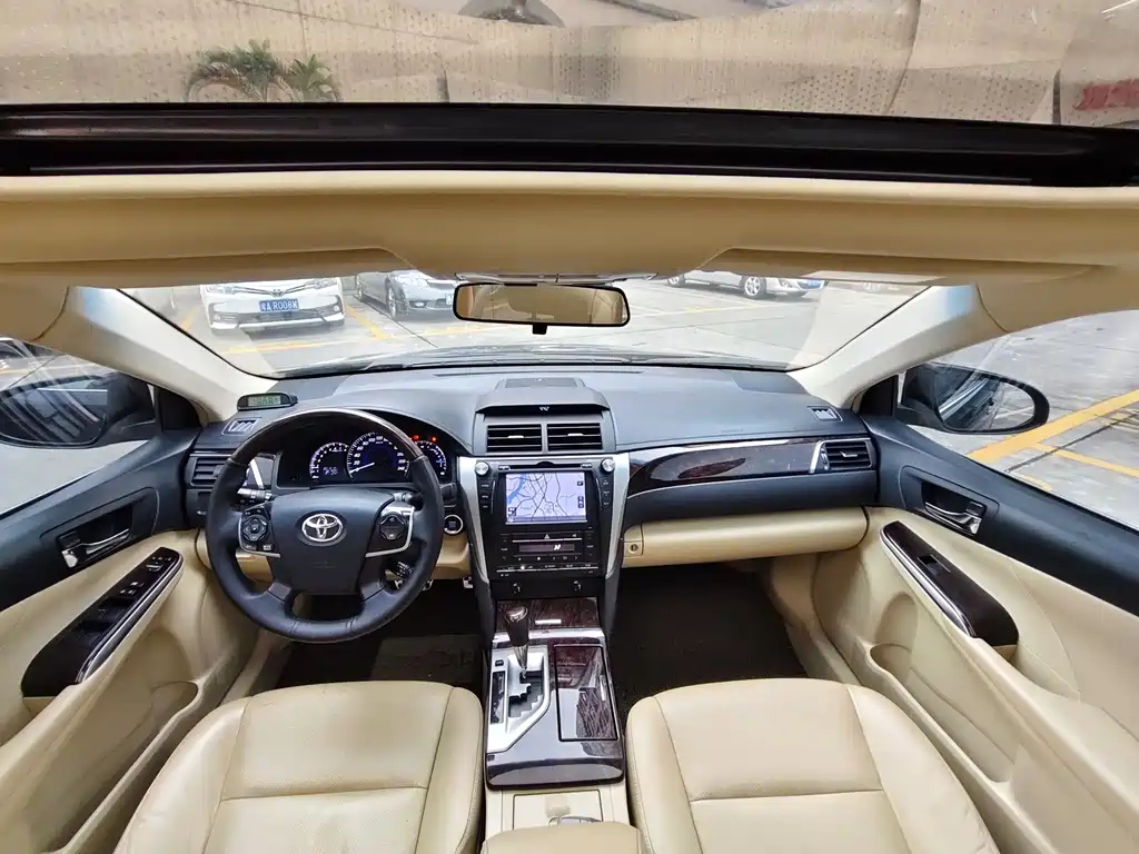 TOYOTA CAMRY 2016