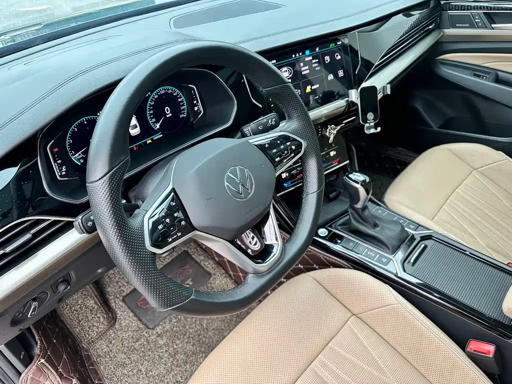 VOLKSWAGEN PASSAT 2022