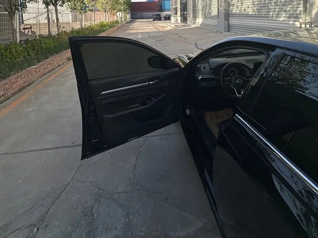 NISSAN TEANA 2021