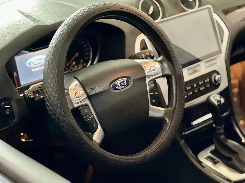 FORD MONDEO - WINNER 2010