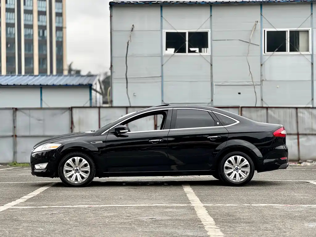 FORD MONDEO - WINNER 2010