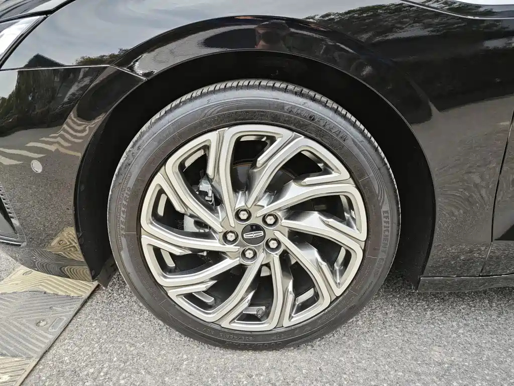 LINCOLN Z 2023