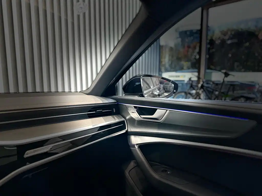 AUDI A6L 2023