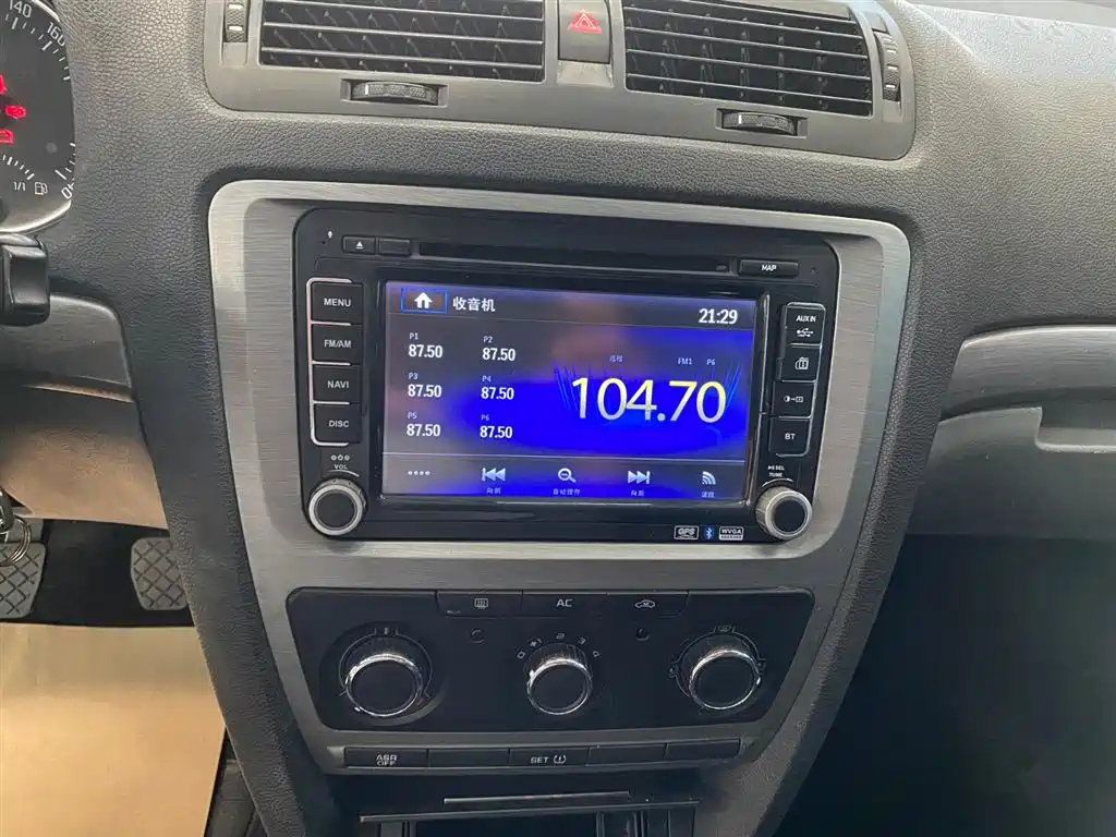 SKODA OCTAVIA 2012