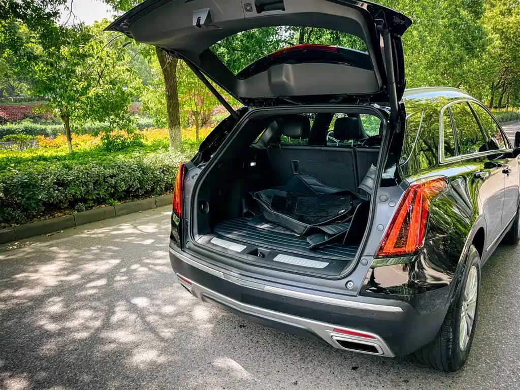 CADILLAC XT5 2021