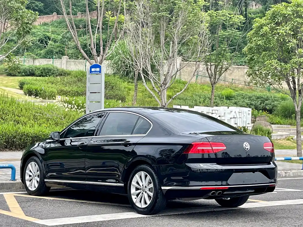 VOLKSWAGEN MAGOTAN 2018