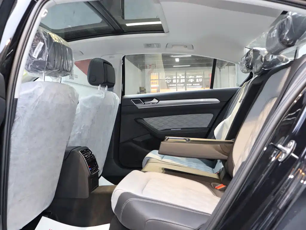 VOLKSWAGEN MAGOTAN 2024