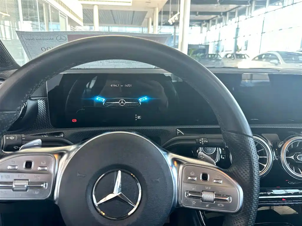MERCEDES BENZ A-CLASS 2022
