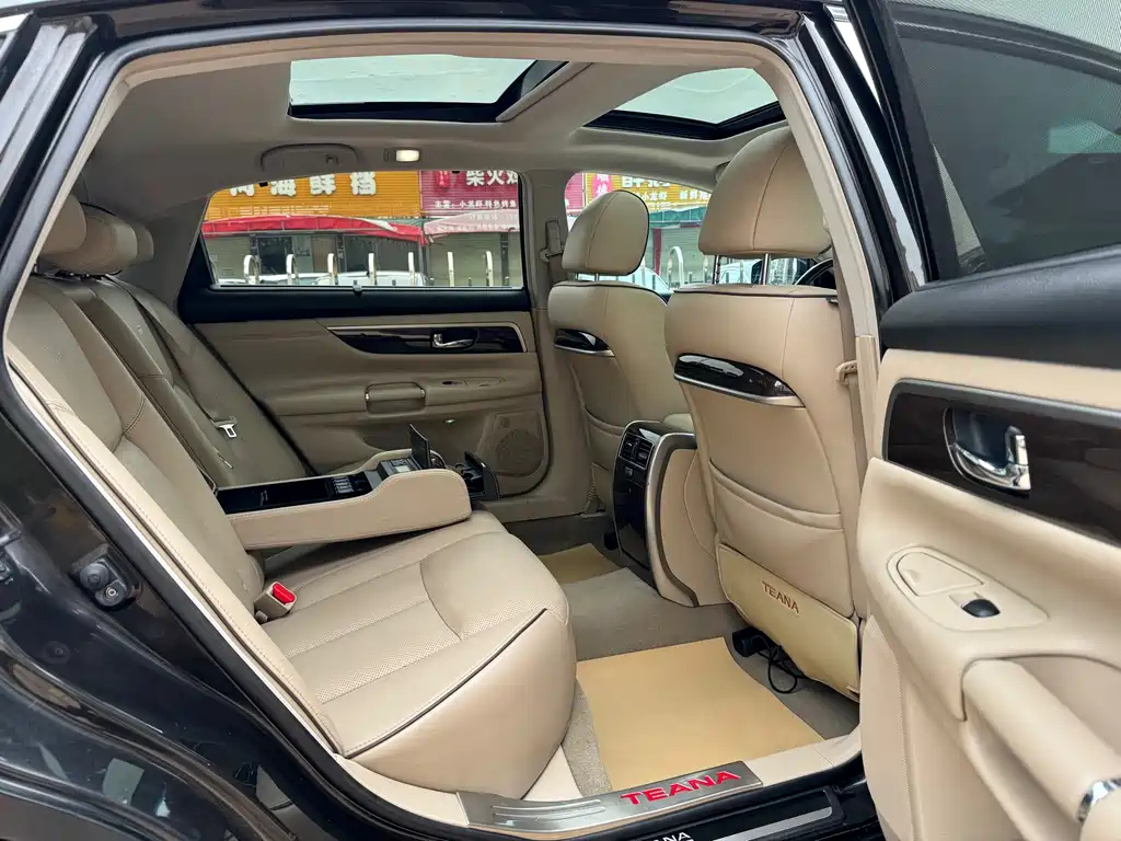 NISSAN TEANA 2015