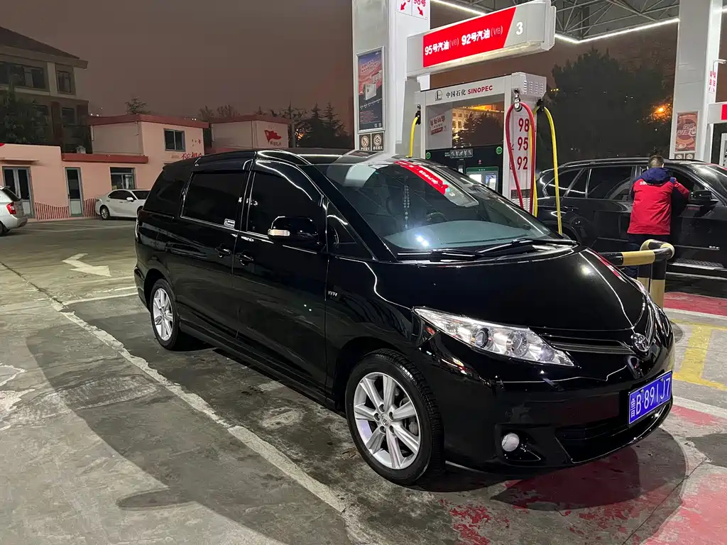 TOYOTA PREVIA 2011