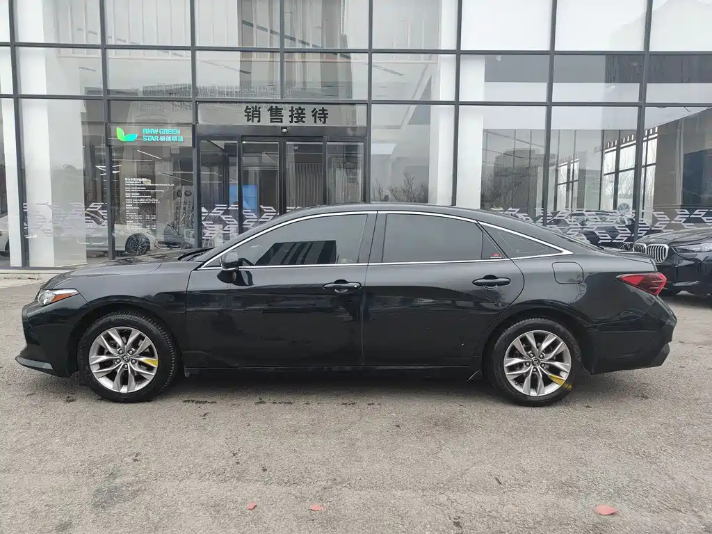 TOYOTA AVALON 2020