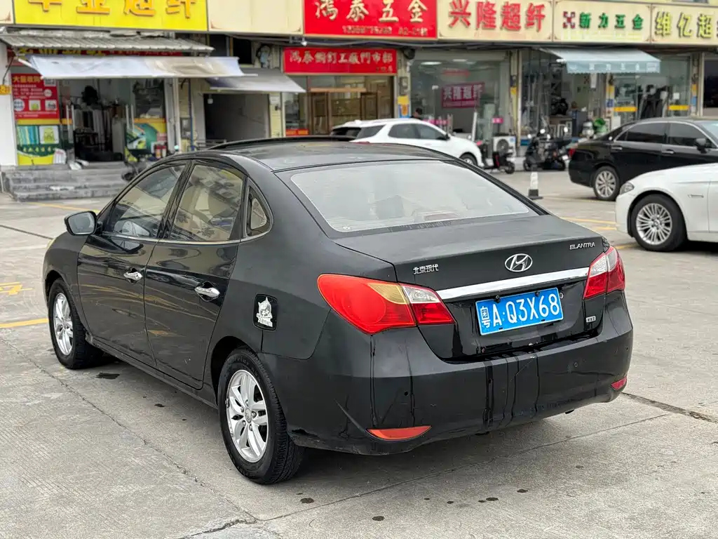 HYUNDAI CELESTA 2011