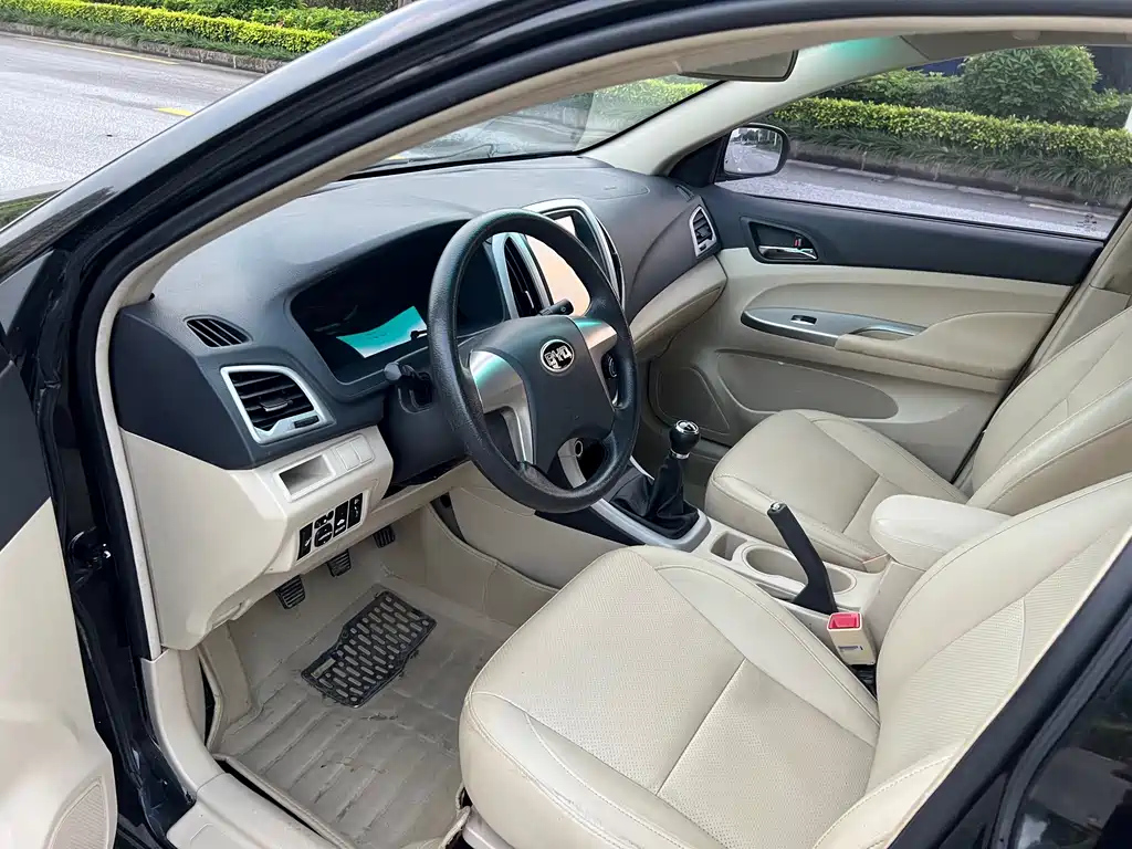 BYD F3 2015