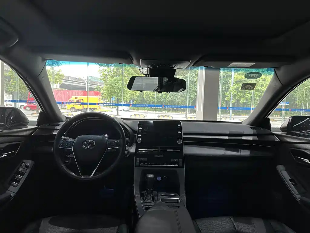 TOYOTA AVALON 2020