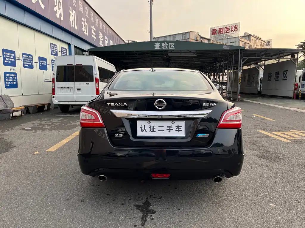 NISSAN TEANA 2016