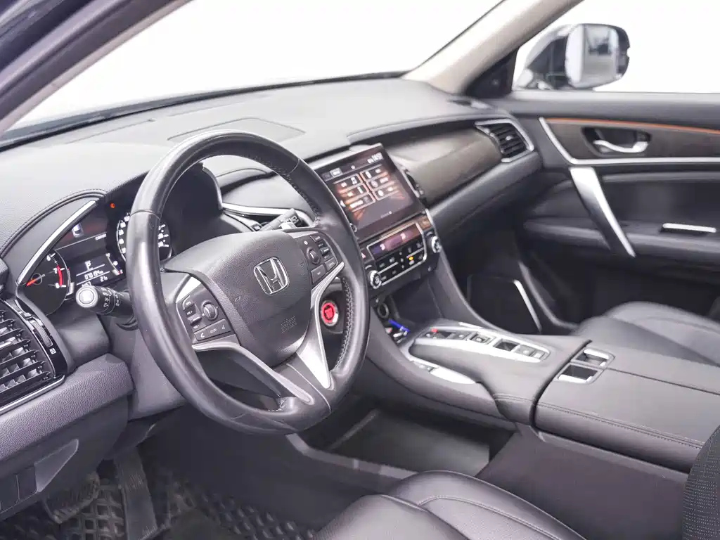 HONDA AVANCIER 2022