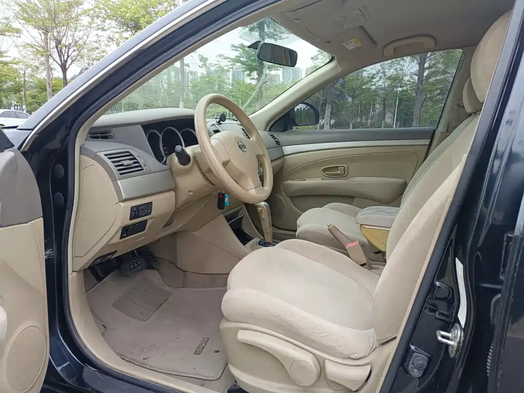 NISSAN SYLPHY 2015