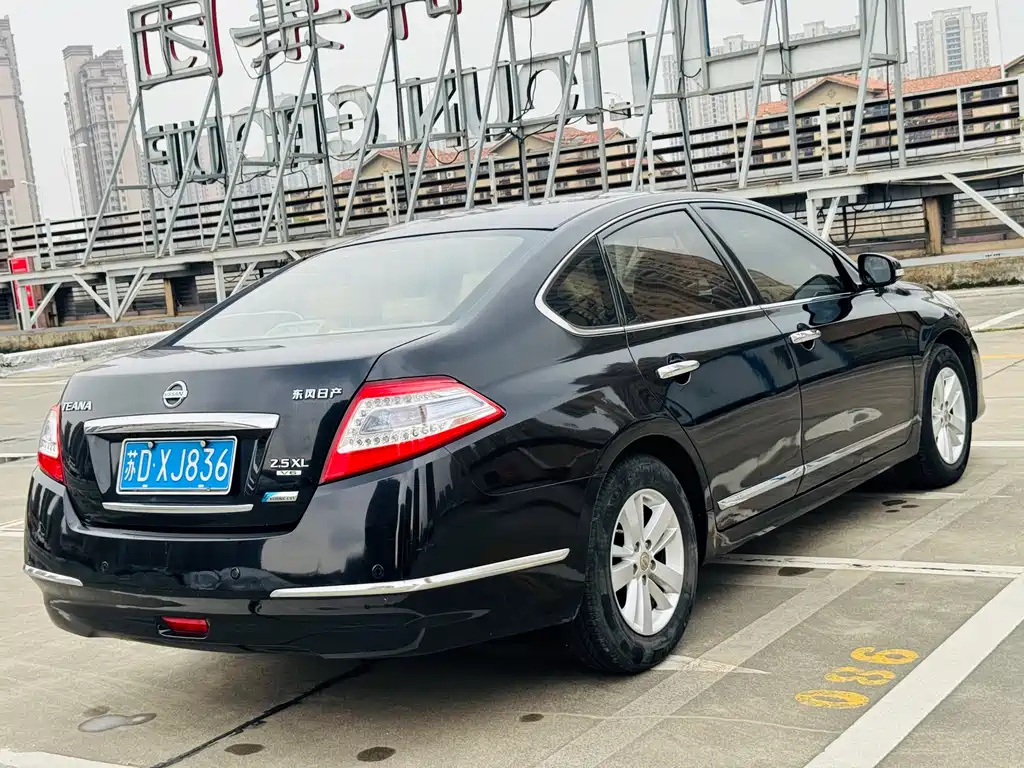 NISSAN TEANA 2012