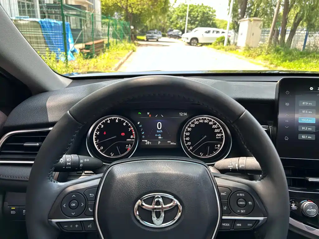 TOYOTA CAMRY 2021