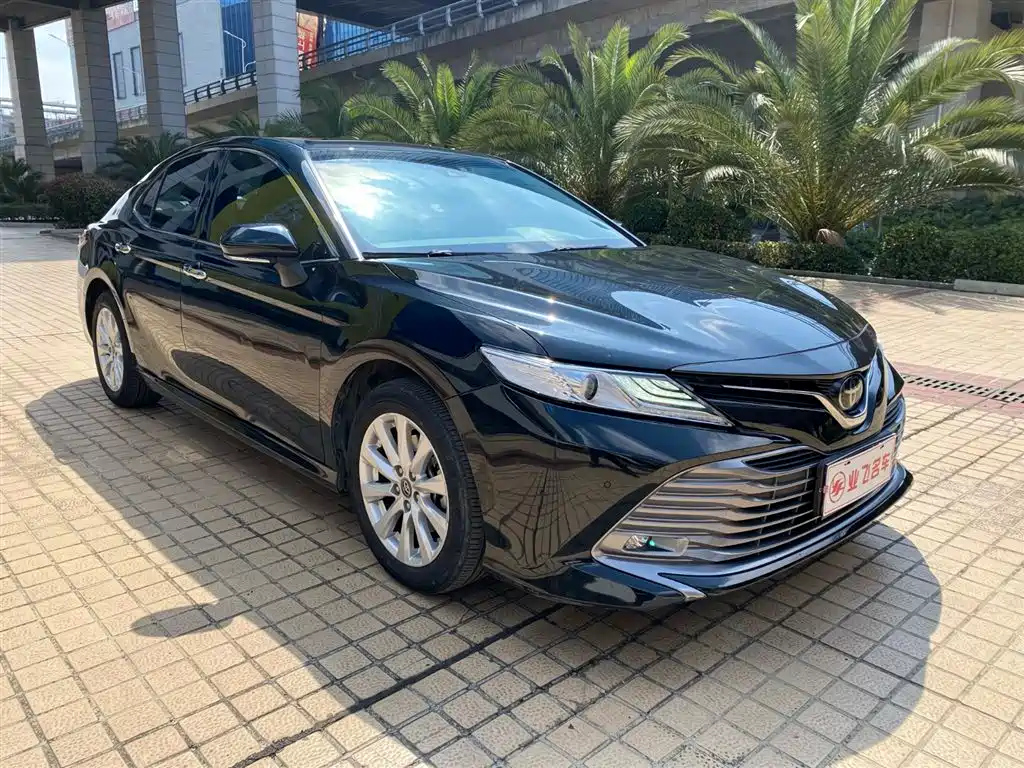 TOYOTA CAMRY 2020