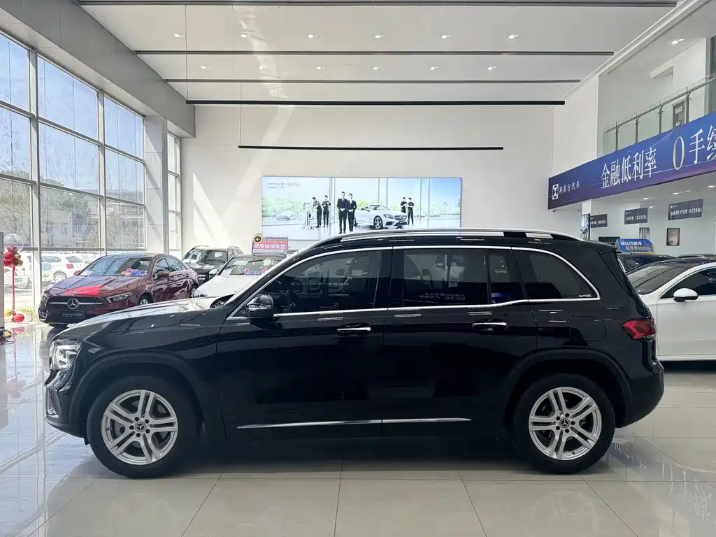 MERCEDES BENZ GLB 2022