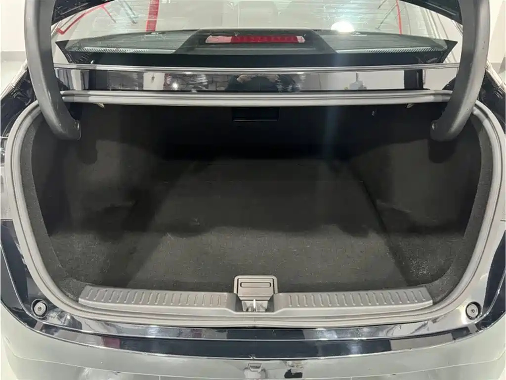 XPENG MOTORS P5 2023