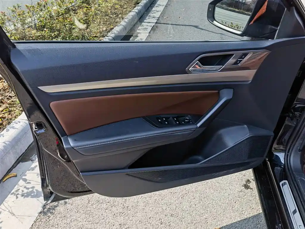 VOLKSWAGEN LAVIDA 2021