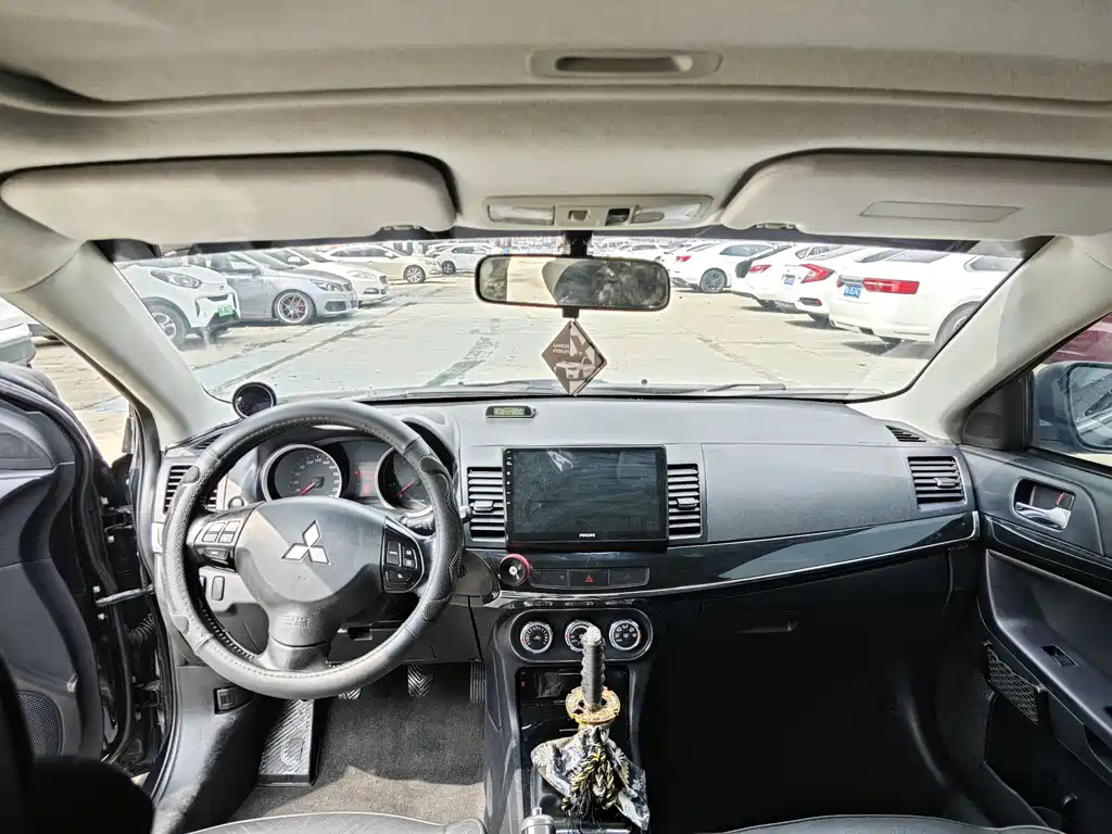 MITSUBISHI LANCER EX 2013