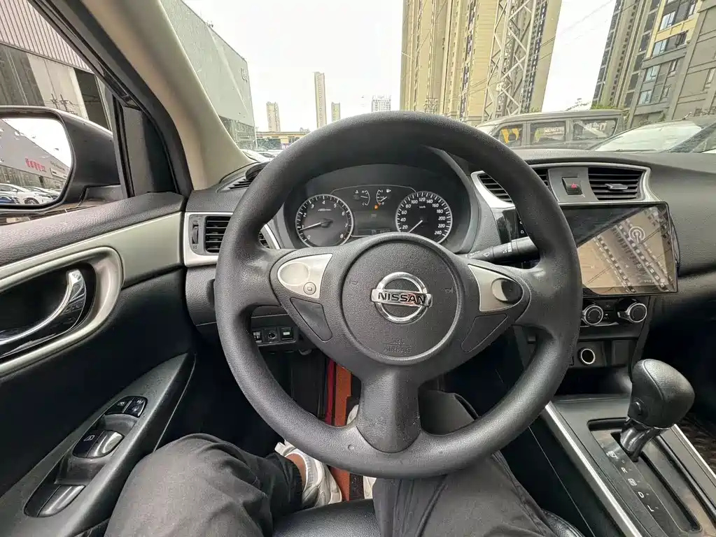 NISSAN SYLPHY 2019