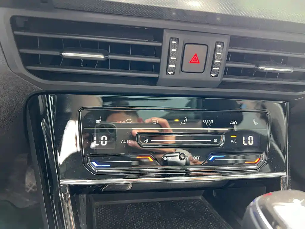 VOLKSWAGEN PASSAT 2022