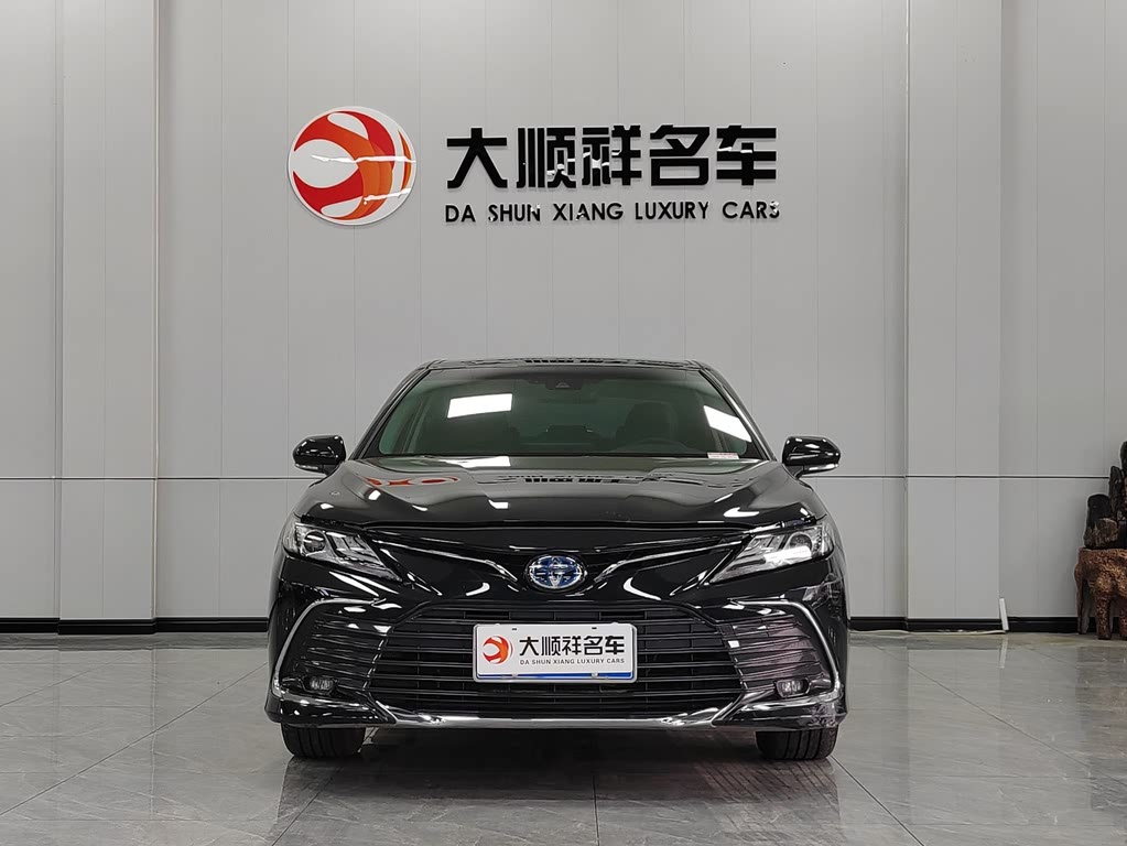TOYOTA CAMRY 2024