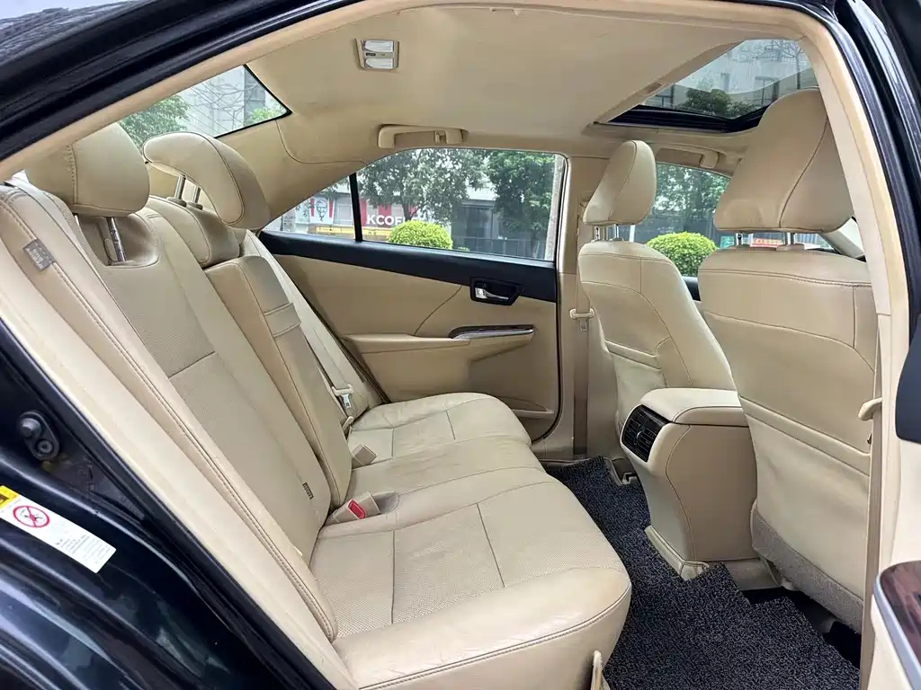 TOYOTA CAMRY 2015