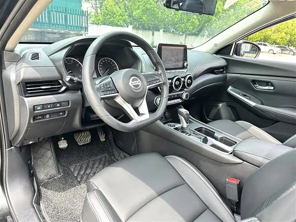 NISSAN SYLPHY 2020