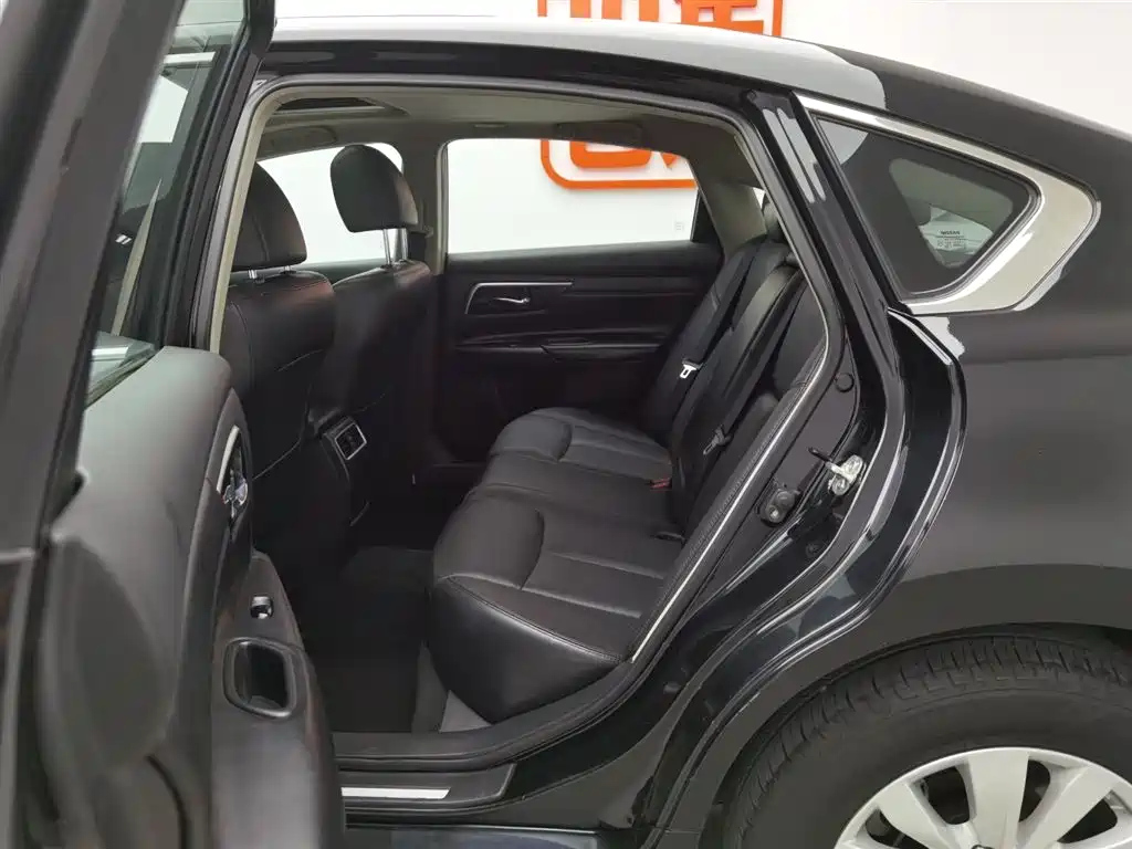 NISSAN TEANA 2018