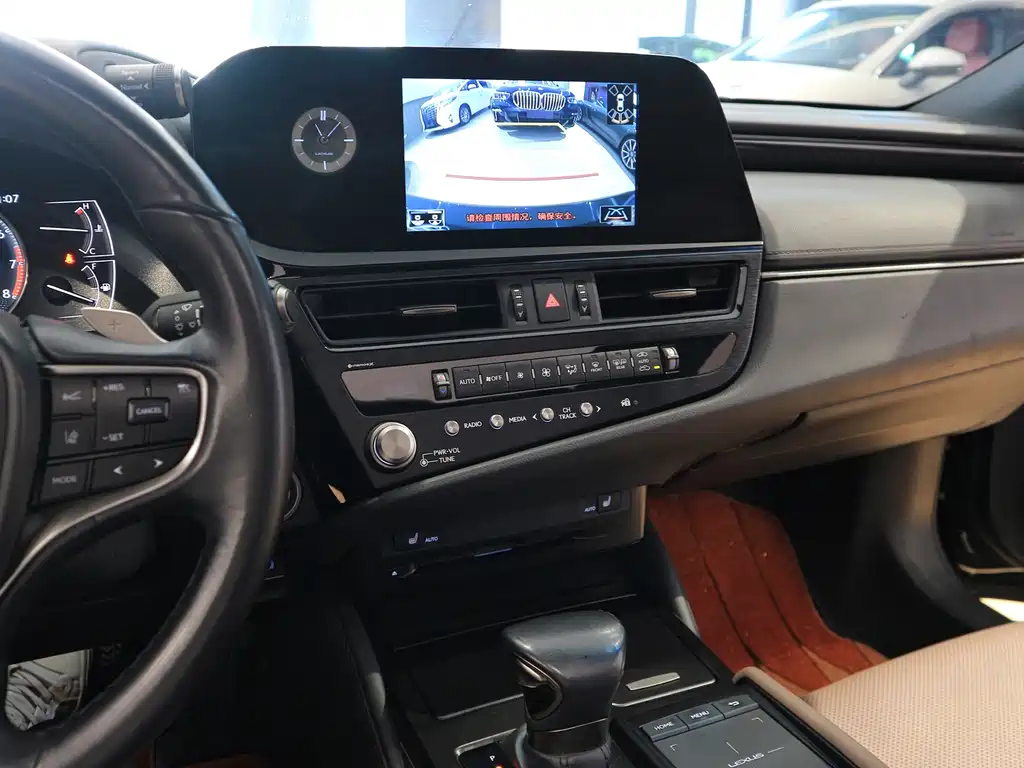LEXUS ES 2021