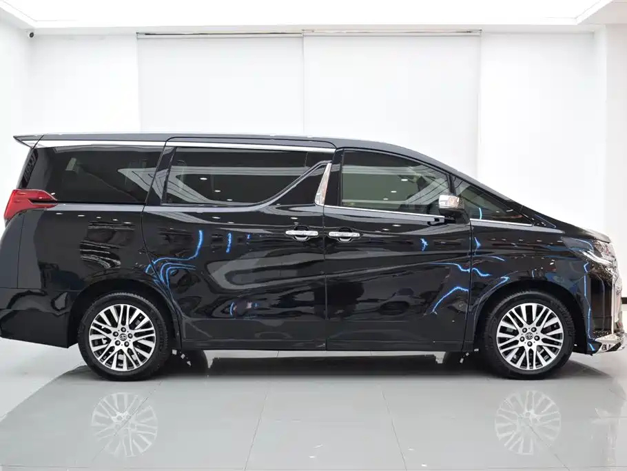 TOYOTA ALPHARD 2018