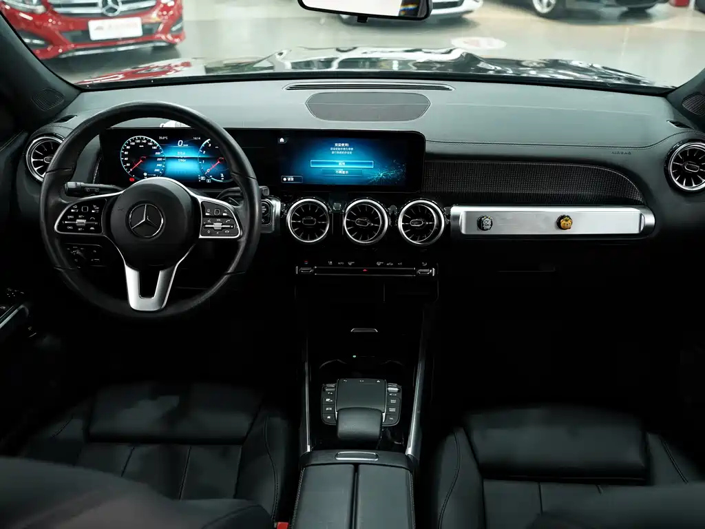 MERCEDES BENZ GLB 2021