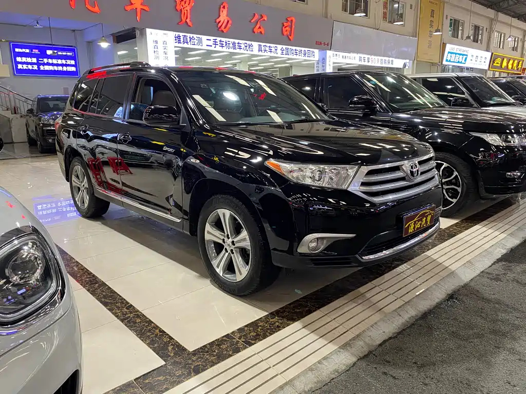 TOYOTA HIGHLANDER 2014