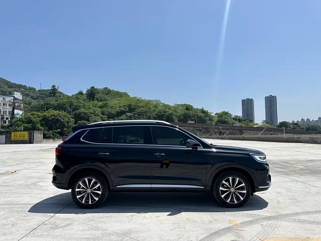 ROEWE RX5 MAX 2021