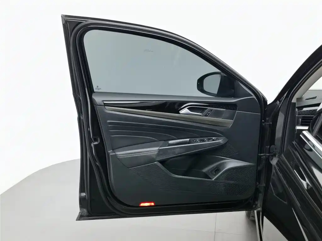 VOLKSWAGEN PASSAT 2021