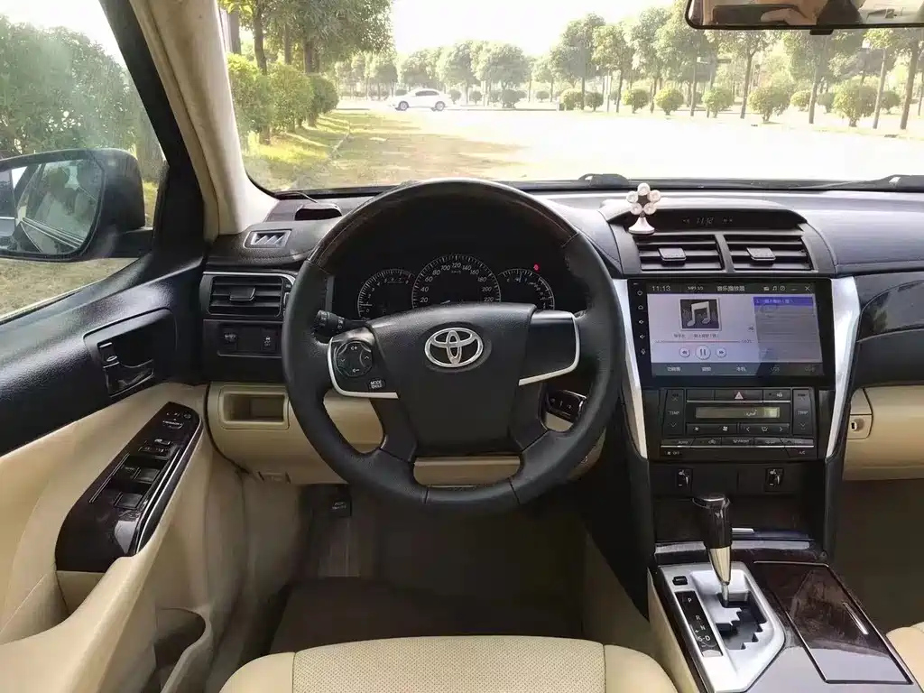 TOYOTA CAMRY 2016