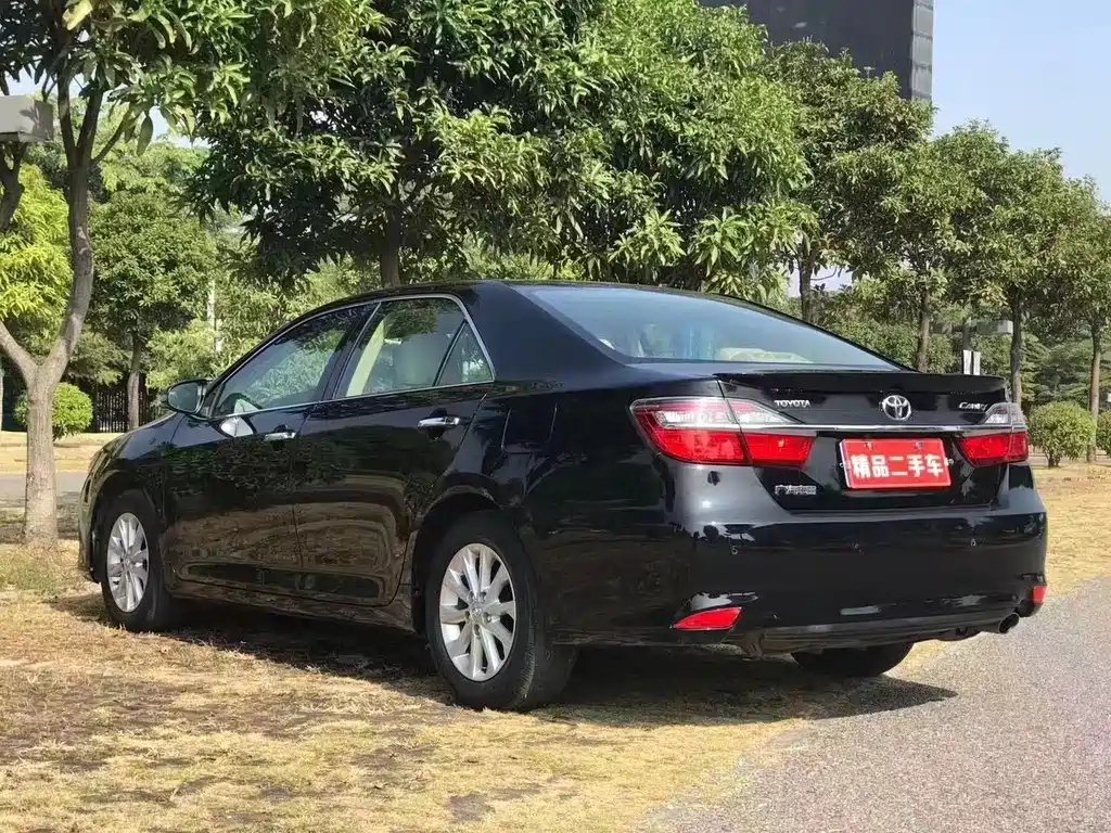 TOYOTA CAMRY 2016