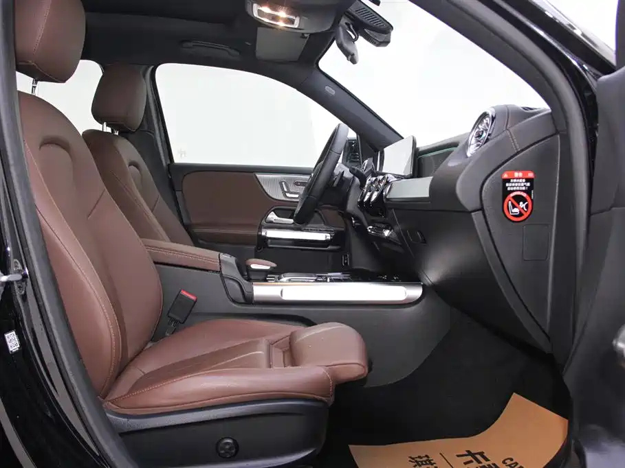 MERCEDES BENZ GLB 2021