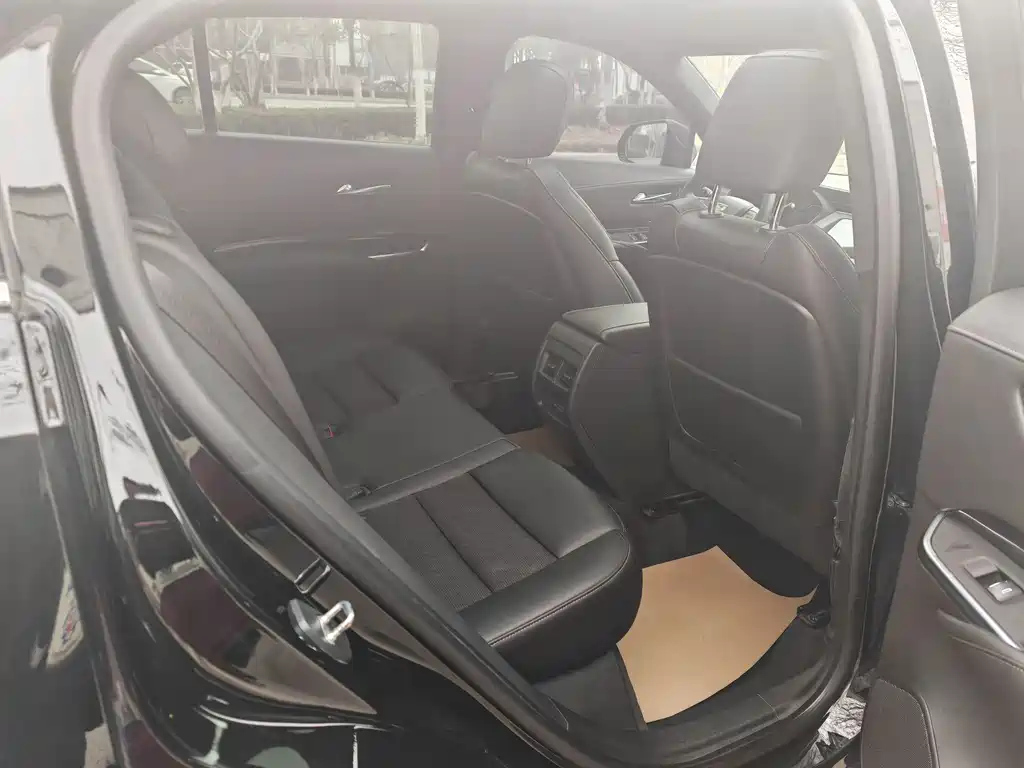 CADILLAC XT4 2021