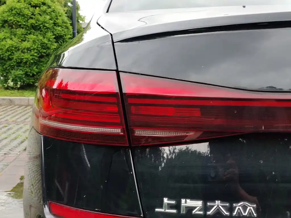 VOLKSWAGEN PASSAT 2022