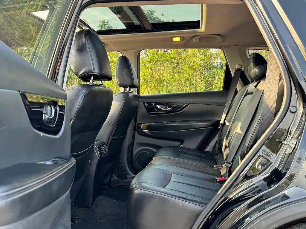 NISSAN X-TRAIL 2019