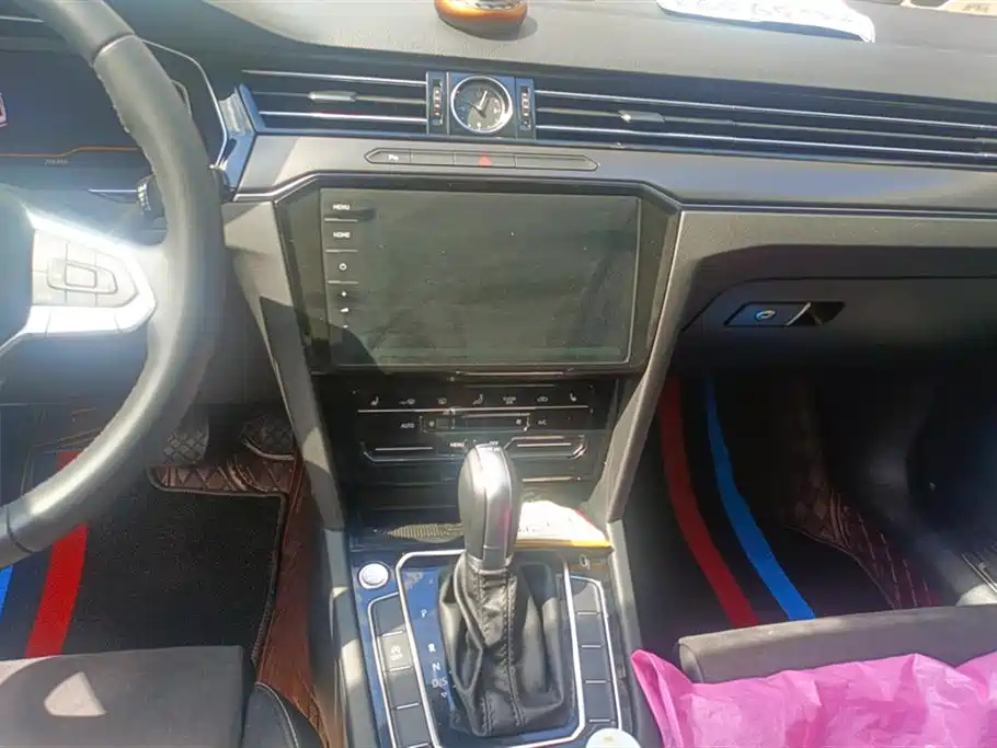 VOLKSWAGEN MAGOTAN 2021