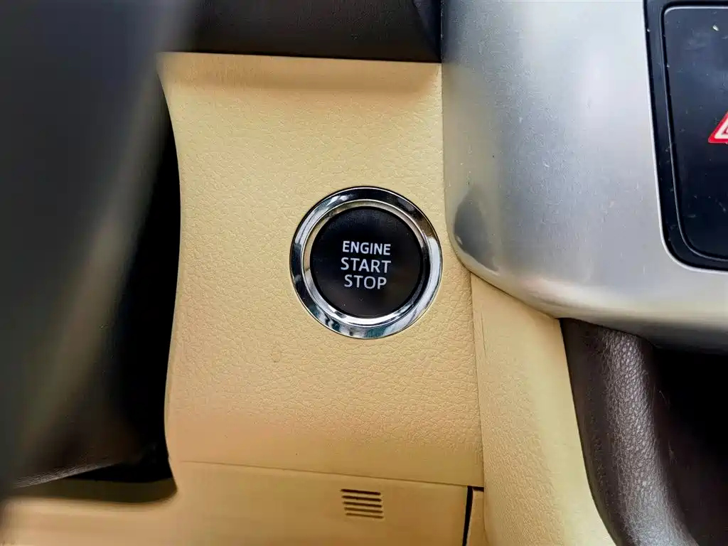 TOYOTA HIGHLANDER 2020